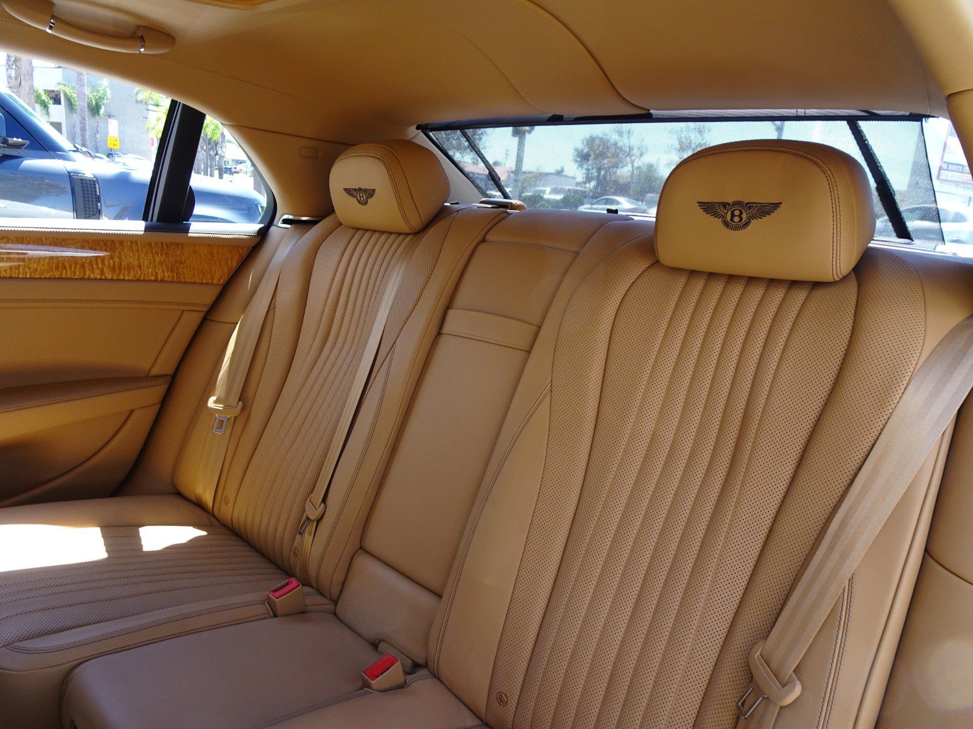 Used 2018 Bentley Flying Spur V8 AWD/4WD image 14
