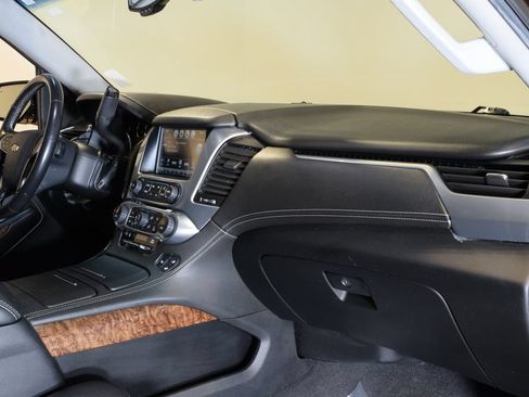 Used 2020 Chevrolet Tahoe Premier AWD/4WD image 33