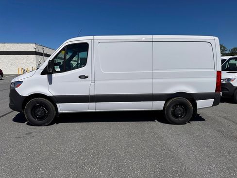 Used 2025 Mercedes-Benz Sprinter 2500 image 7