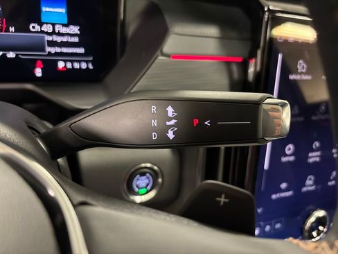 New 2026 GMC Acadia AT4 w/ Super Cruise Package image 31