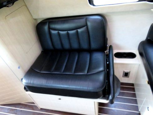 Used 2014 Mercedes-Benz Sprinter 3500 image 55