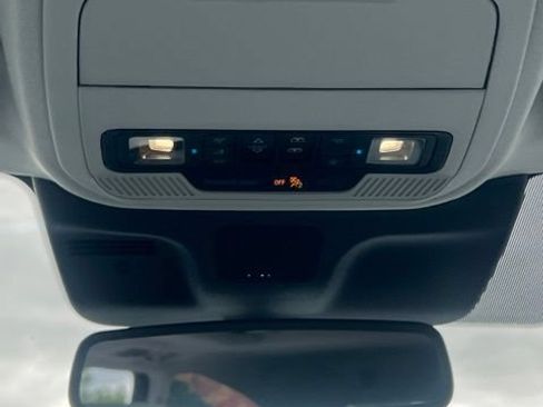 Used 2025 Ford Expedition Max Platinum AWD/4WD image 27