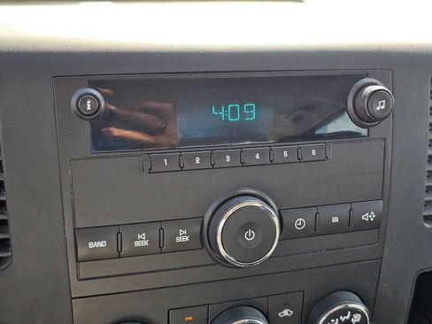 Used 2013 Chevrolet Silverado 2500 W/T image 26