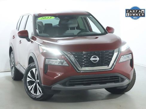 Certified 2023 Nissan Rogue SV image 3