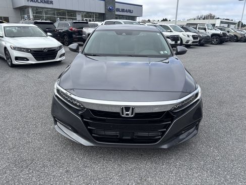 Used 2019 Honda Accord Touring image 2