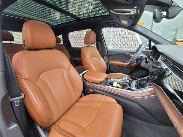 Certified 2025 Audi Q7 3.0T Prestige AWD/4WD image 30