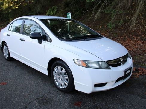 Used 2009 Honda Civic DX-VP image 2