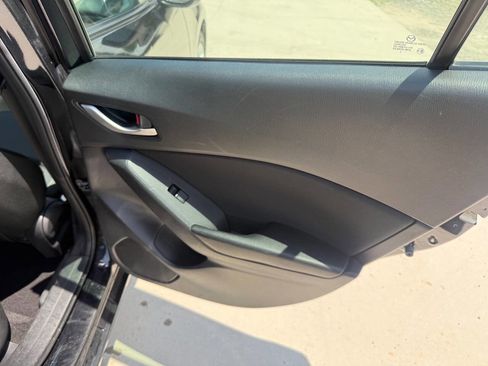 Used 2015 MAZDA MAZDA3 i Sport FWD image 24