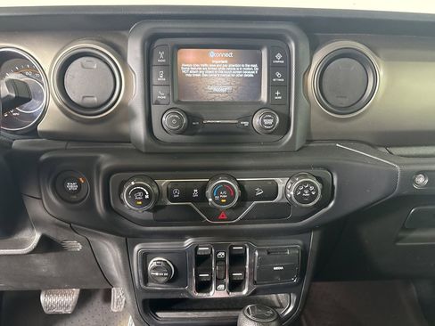 Used 2019 Jeep Wrangler Unlimited Sport S image 15