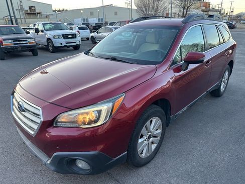 Used 2016 Subaru Outback 2.5i Premium image 4