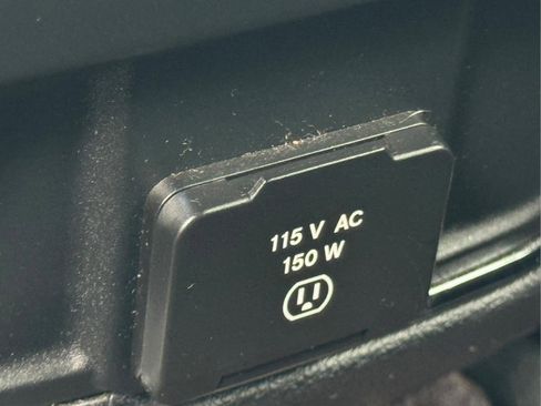 Used 2017 Jeep Grand Cherokee Altitude RWD image 17