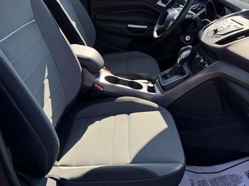Used 2014 Ford Escape SE image 19