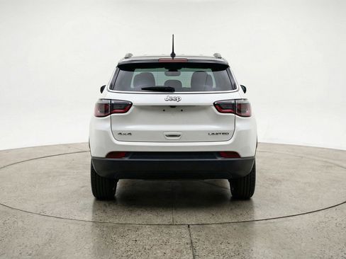 Used 2025 Jeep Compass Limited image 7