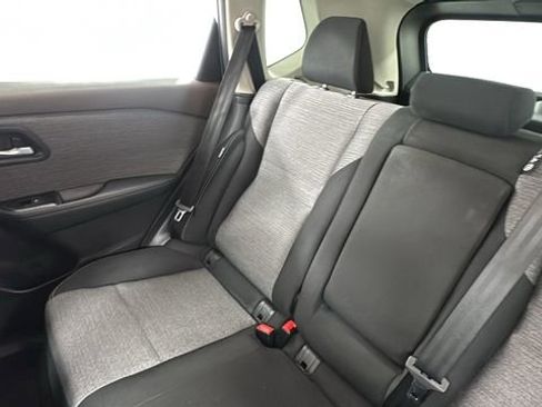 Certified 2022 Nissan Rogue SV image 14