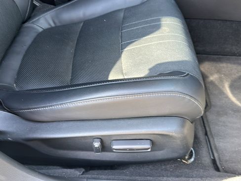 Used 2018 Honda Accord Touring image 25