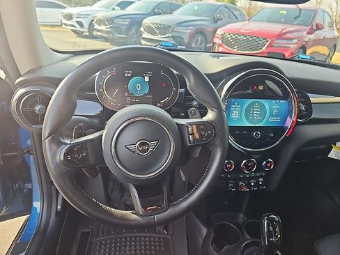 Used 2023 MINI Cooper S image 18