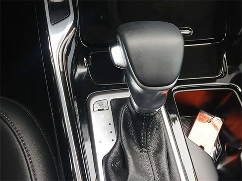 Certified 2023 Kia Sorento SX image 20