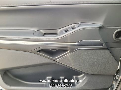 New 2025 Lincoln Navigator L Reserve w/ Jet Appearance Package AWD/4WD image 23