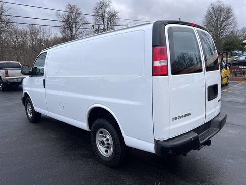 Used 2017 GMC Savana 2500 w/ Door Trim Panel Package image 7