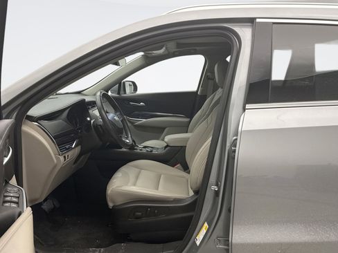 Used 2023 Cadillac XT4 Luxury w/ Cold Weather Package image 8