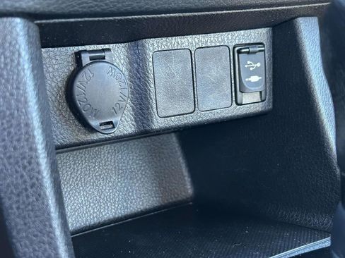 Used 2015 Toyota Corolla S image 25