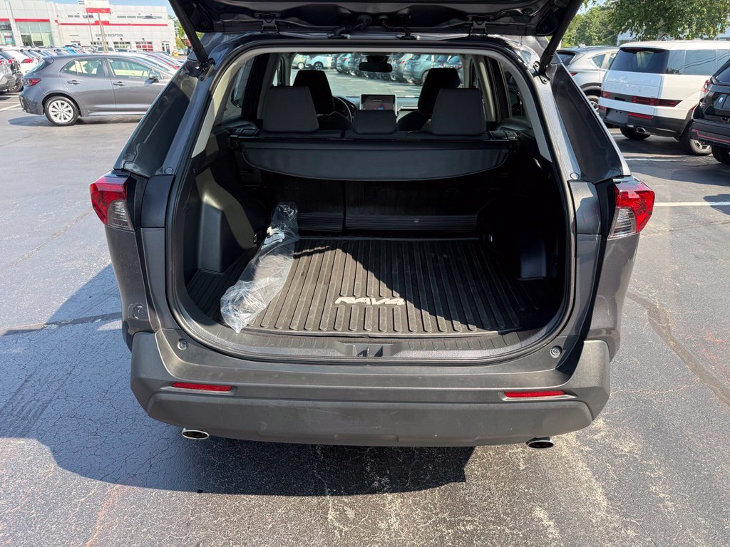 Certified 2024 Toyota RAV4 XLE w/ Convenience Package AWD/4WD image 18