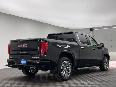 Used 2024 GMC Sierra 1500 Denali AWD/4WD image 11