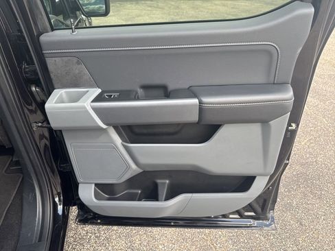 Used 2025 Ford F150 XLT image 29