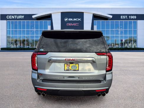 Used 2024 GMC Yukon Denali w/ Advanced Technology Package AWD/4WD image 5