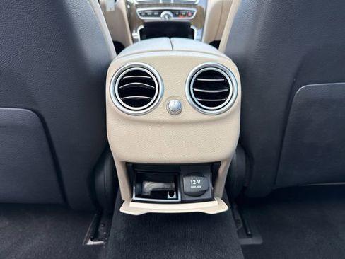 Used 2018 Mercedes-Benz C 300 Sedan image 23