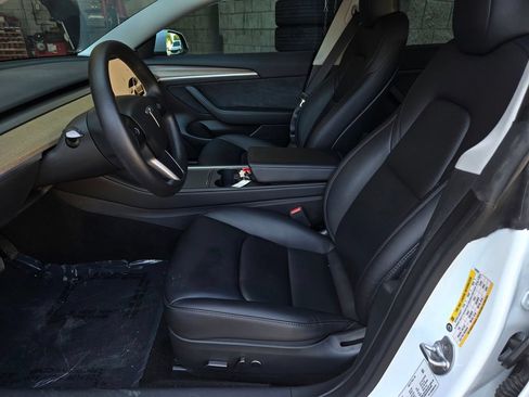 Used 2023 Tesla Model 3 Standard Range RWD image 16