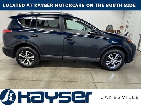 Used 2018 Toyota RAV4 XLE image 7