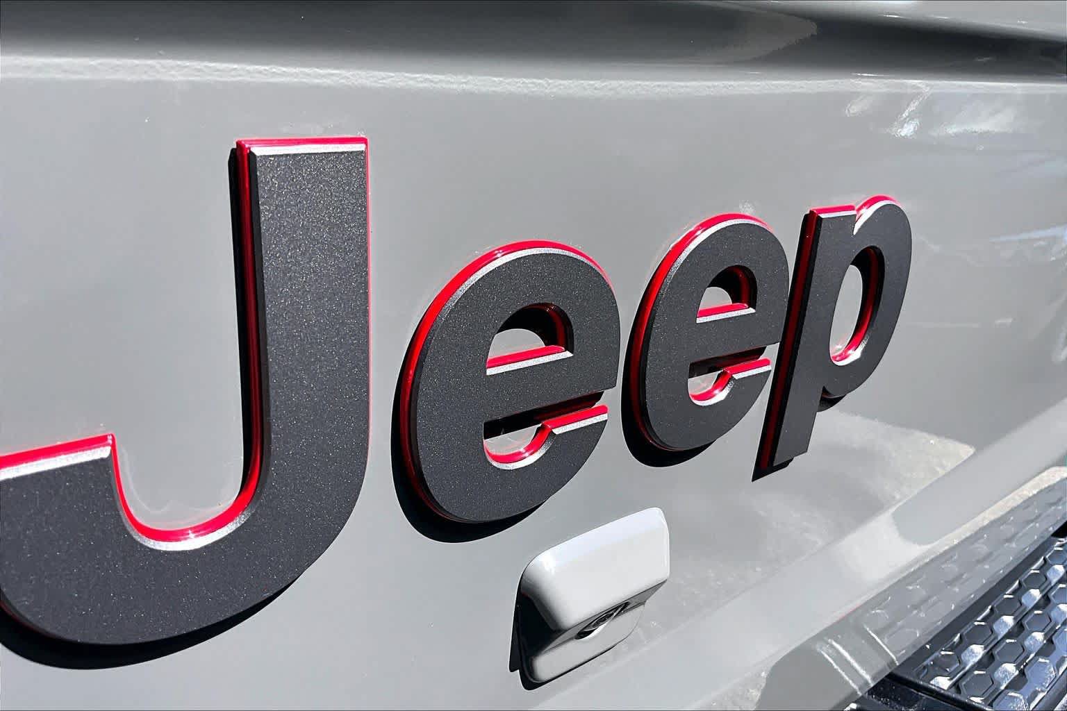 Used 2021 Jeep Gladiator Rubicon AWD/4WD image 29