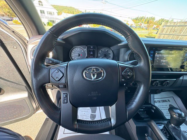 Used 2017 Toyota Tacoma TRD Sport w/ Tow Package (A/T) AWD/4WD image 17