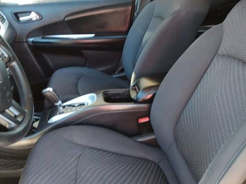 Used 2018 Dodge Journey SE FWD image 7