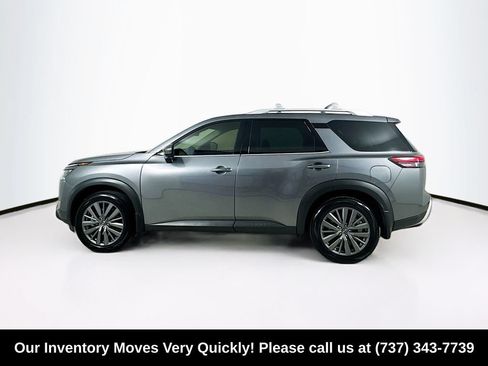 Used 2025 Nissan Pathfinder SL w/ SL Premium Package AWD/4WD image 4