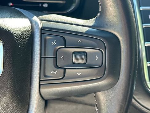 Used 2022 GMC Yukon SLE AWD/4WD image 32