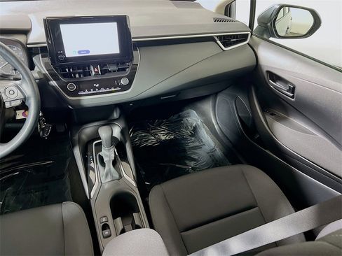 Certified 2025 Toyota Corolla LE image 21
