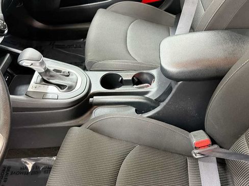 Used 2021 Kia Forte LXS FWD image 22