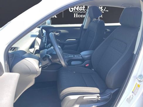 Used 2025 Honda HR-V LX image 9