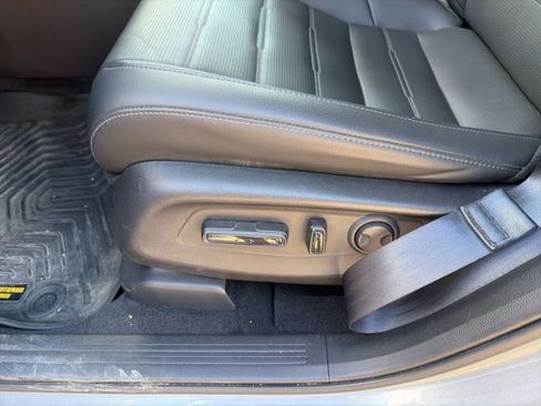 Used 2025 Honda CR-V EX-L image 10