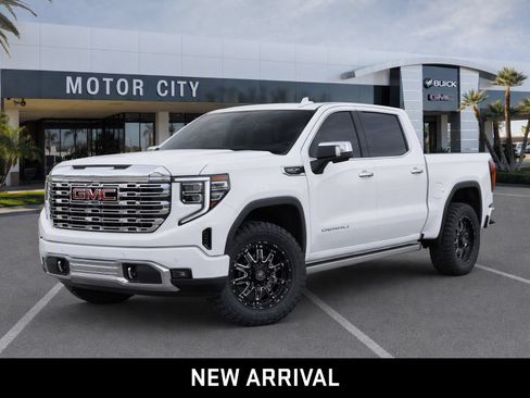 Used 2022 GMC Sierra 1500 Denali w/ Denali Reserve Package AWD/4WD image 1