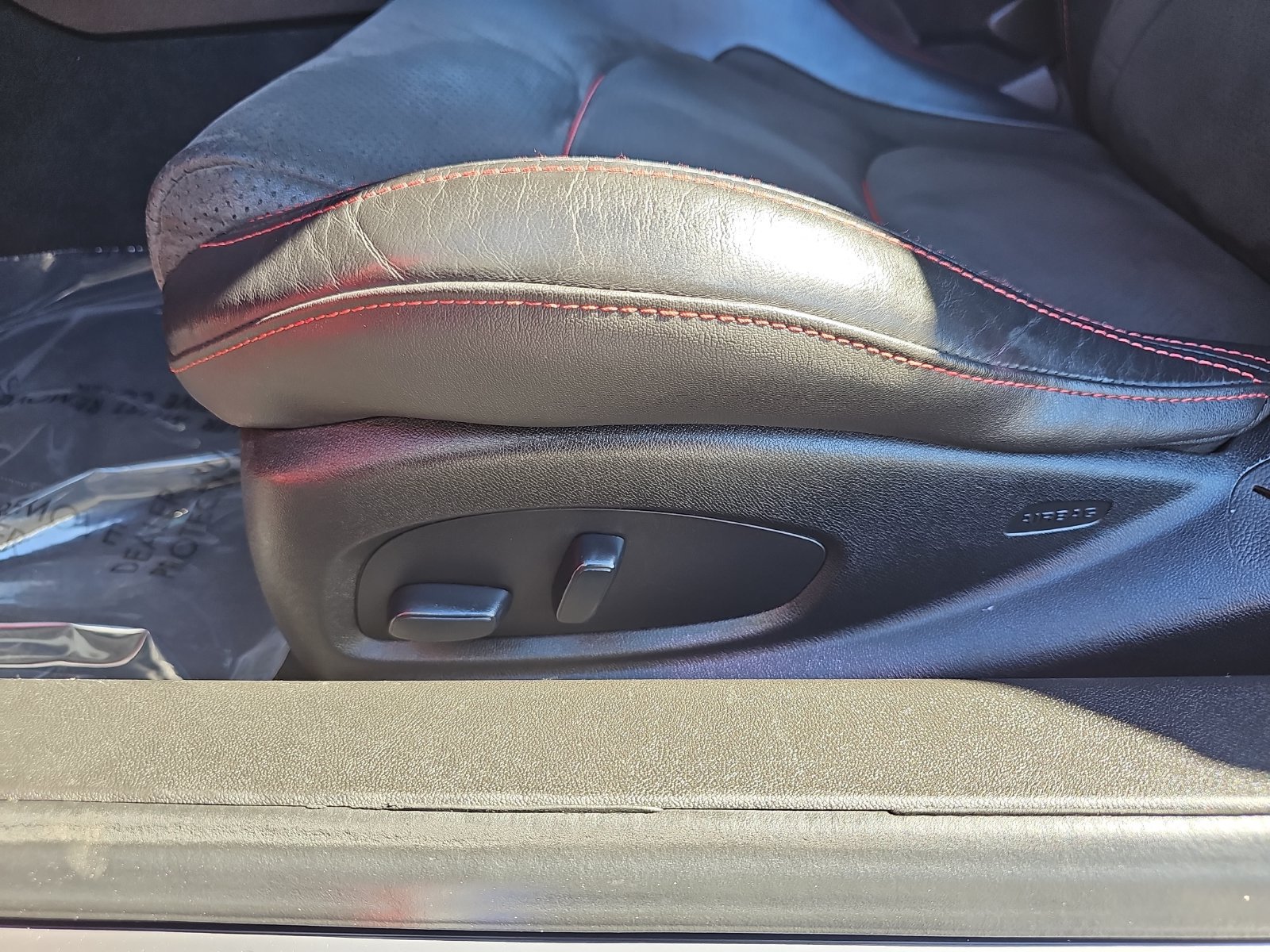 Used 2019 Chevrolet Camaro ZL1 RWD image 30