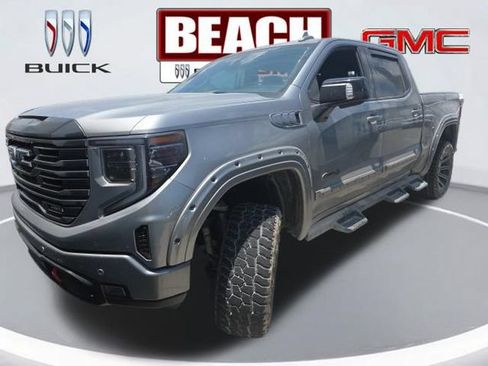 Used 2023 GMC Sierra 1500 AT4 w/ AT4 Premium Package AWD/4WD image 4