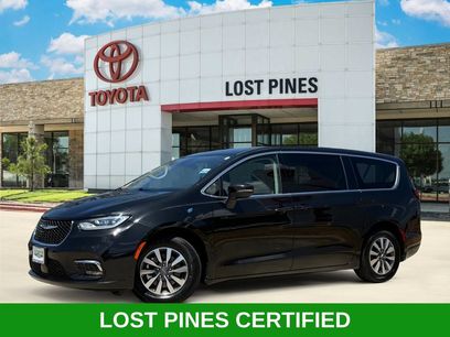 Used 2023 Chrysler Pacifica Touring-L