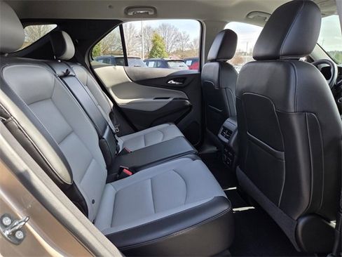 Used 2018 Chevrolet Equinox Premier image 20