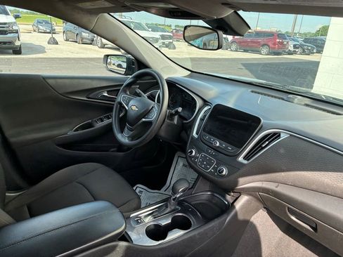 Used 2022 Chevrolet Malibu LT FWD image 11