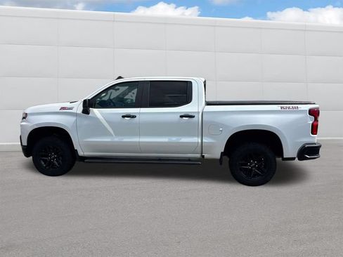 Used 2021 Chevrolet Silverado 1500 LT Trail Boss w/ Convenience Package II AWD/4WD image 2