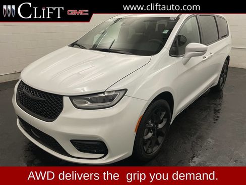 Used 2022 Chrysler Pacifica Limited w/ S Appearance Package AWD/4WD image 1
