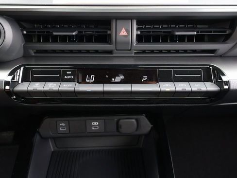 New 2026 Toyota Prius LE image 24